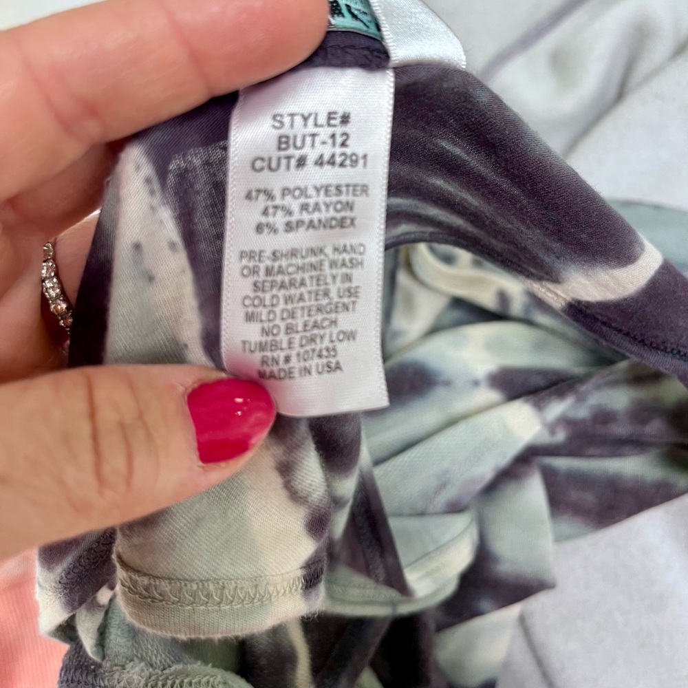 Hard Tail purple and green tie dye backless sweatshirt sz small great condition - Picture 4 of 4
